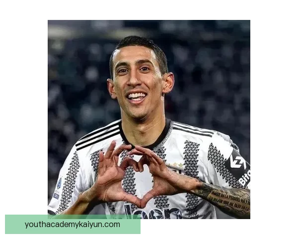 迪马利亚技术全面性持续提升，恩师对其表现赞誉有加